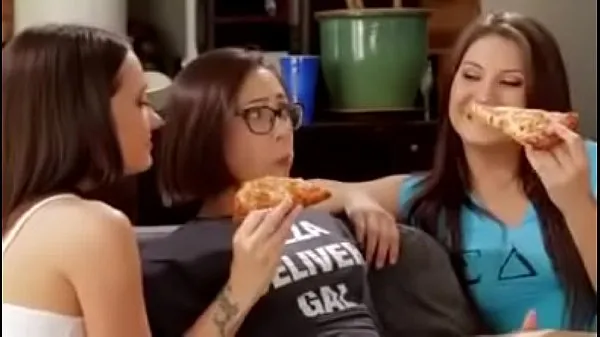 Najbolj priljubljeni posnetki XXX SOR EAT OUT THE PIZZA DELIVERY GIRL - Part 2 at