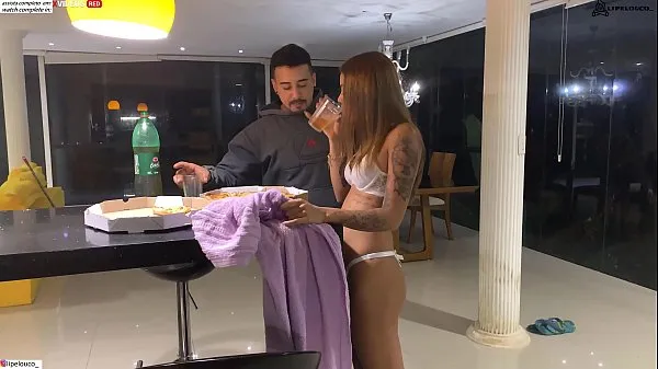 XXX NOVINHA ORDERED PIZZA AND GAVE IT PRO DELIVERY (full videos xvideos RED lipelouco Klip terpopuler