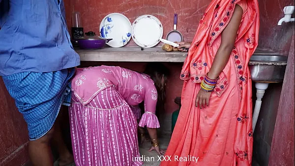 XXX Indian step Family in Kitchen XXX in hindi najlepsze klipy