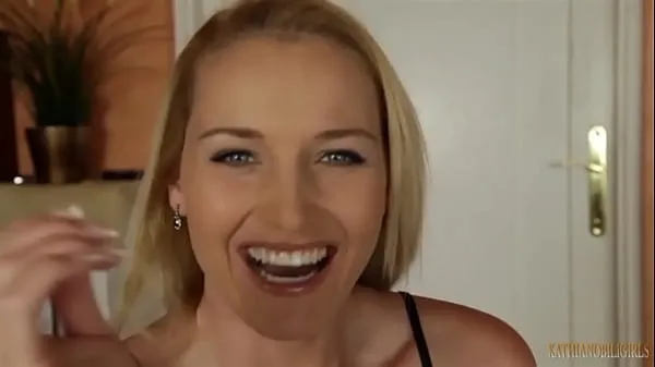 XXX step Mother discovers that her son has been seeing her naked, subtitled in Spanish, full video here顶级剪辑